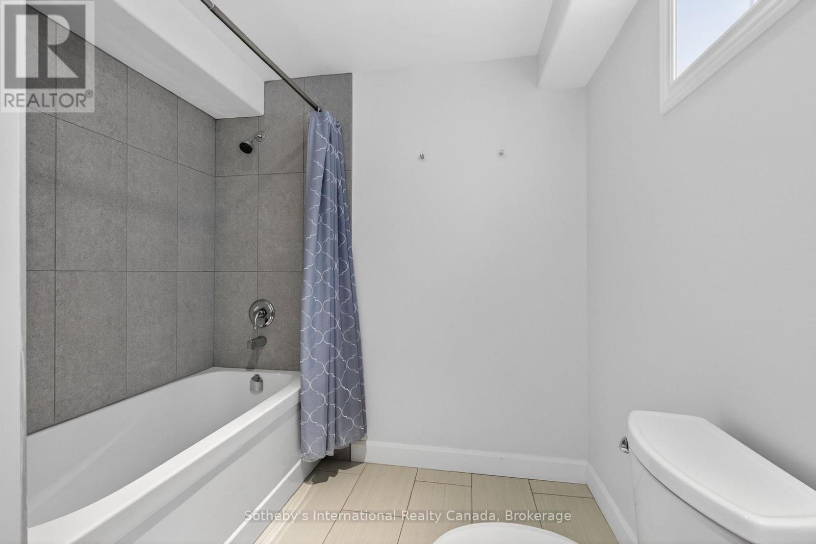 Basement Bathroom - 19 Garbutt Crescent, Collingwood, ON - Indoor Photo Showing Bathroom
