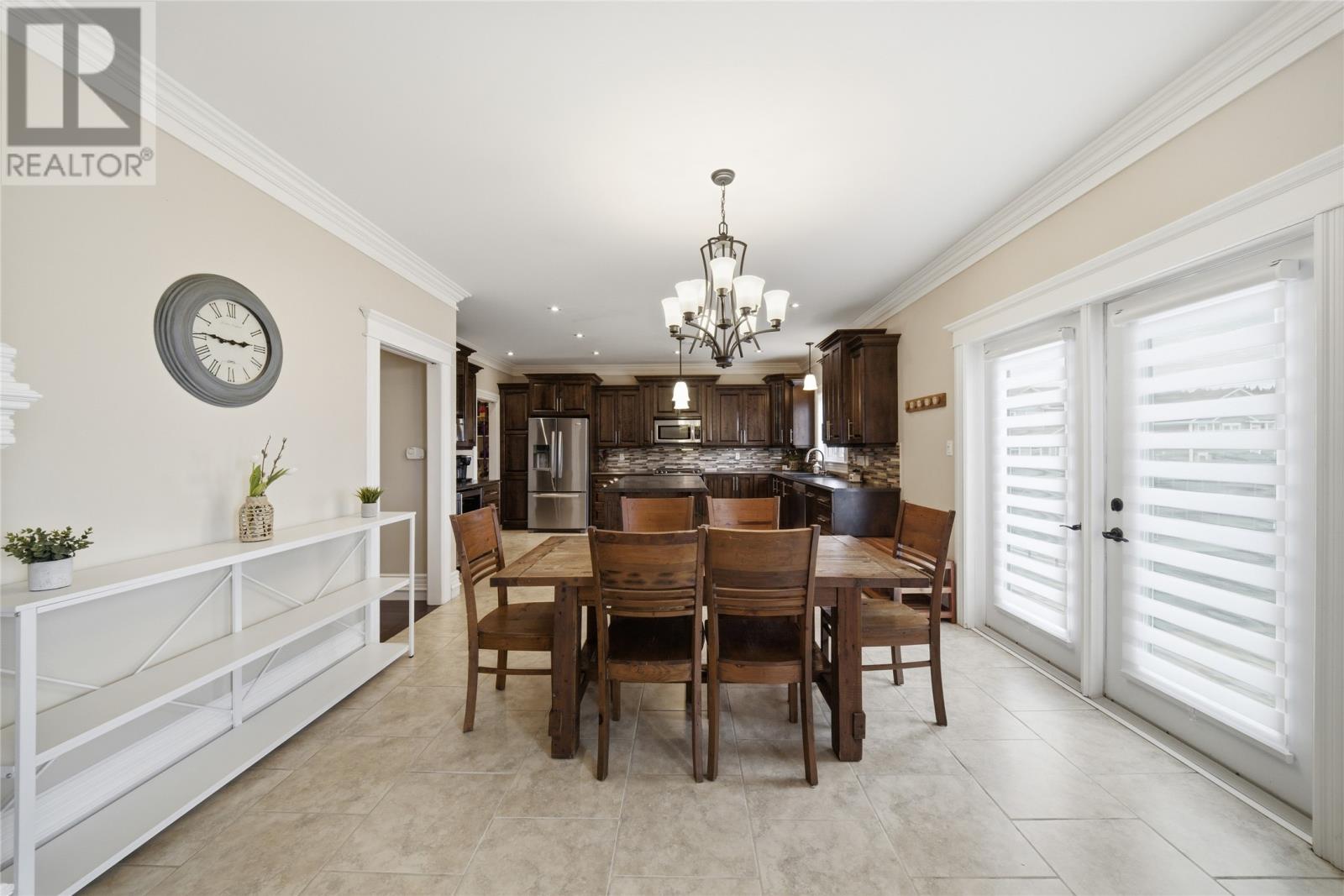 24 Pluto Street, St. John'S, NL - Indoor Photo Showing Dining Room
