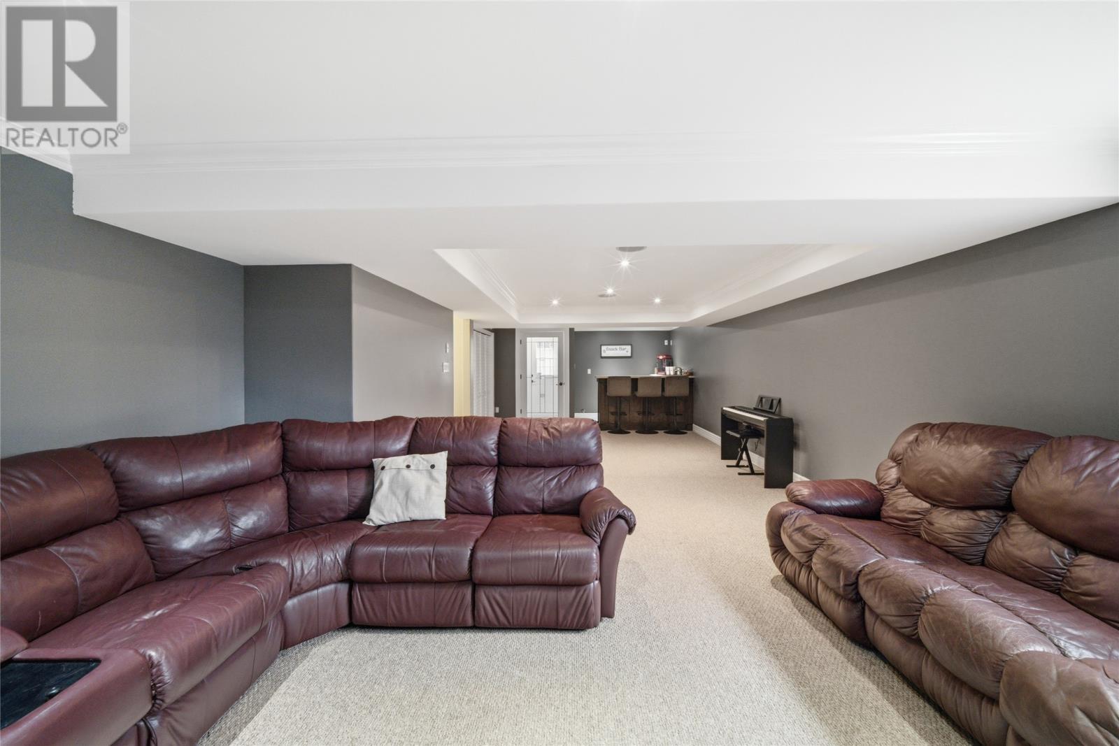 24 Pluto Street, St. John'S, NL - Indoor Photo Showing Living Room