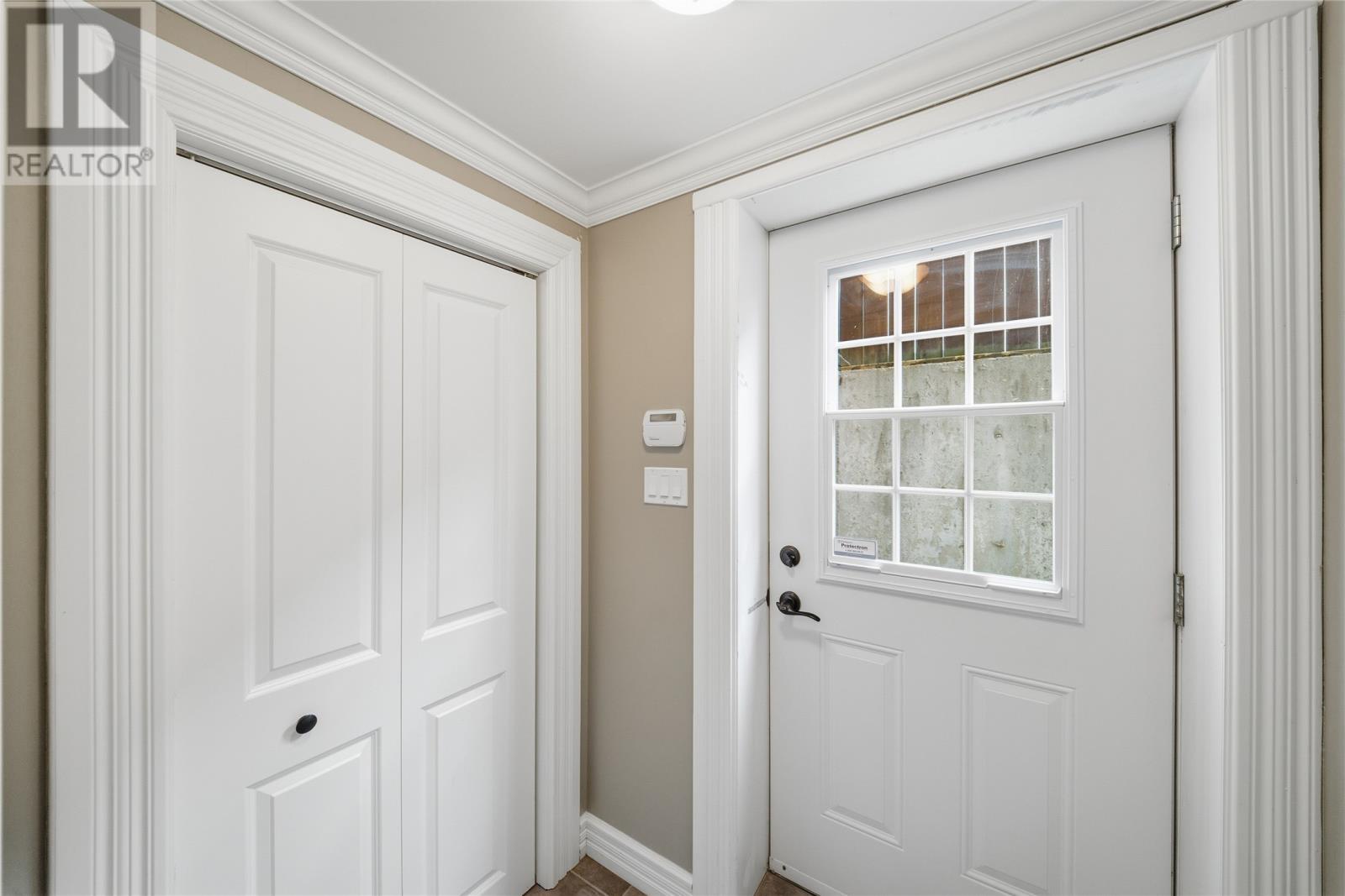24 Pluto Street, St. John'S, NL - Indoor Photo Showing Other Room
