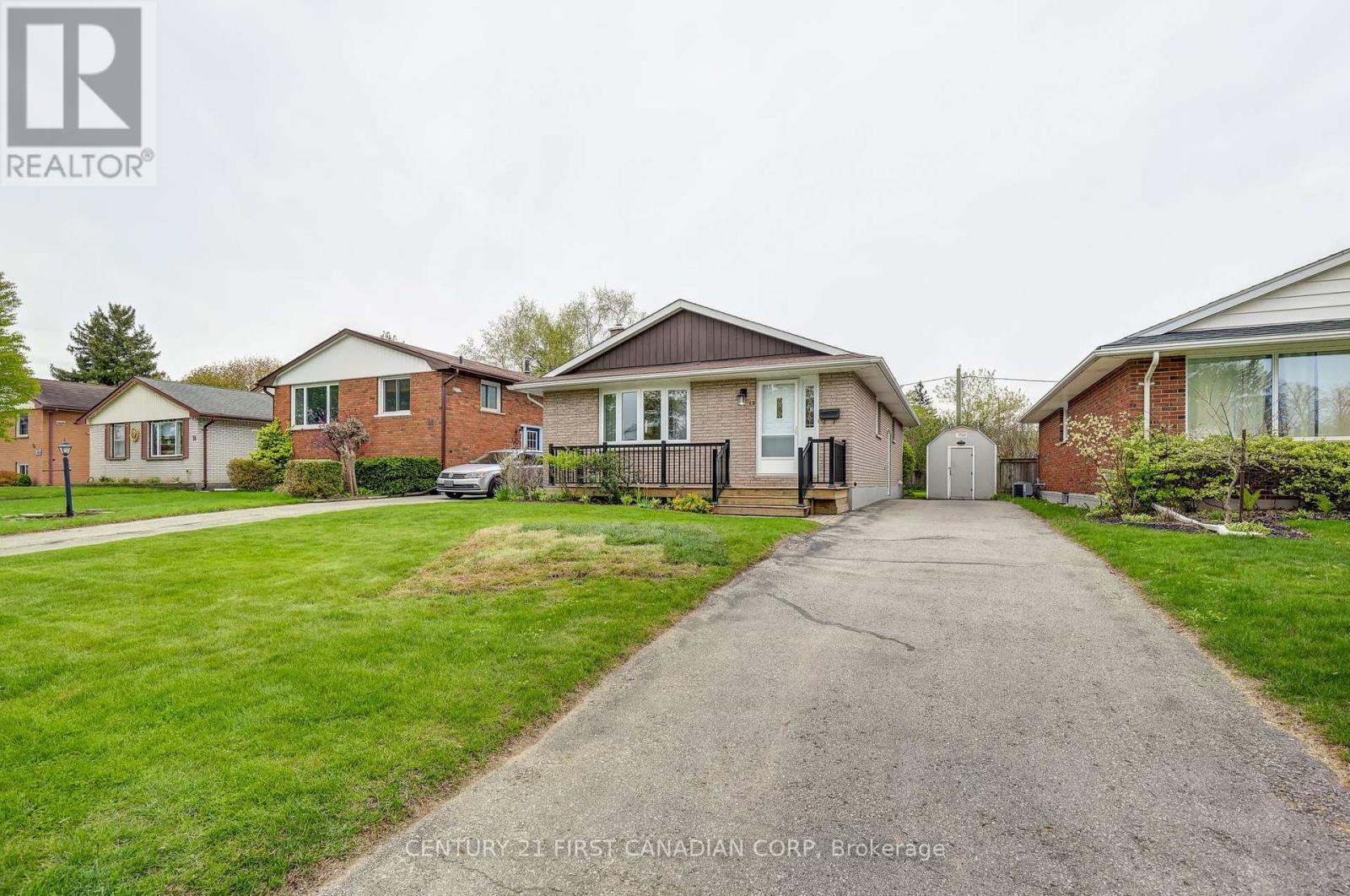 12 Rosemount Crescent, St. Thomas, ON - Outdoor With Deck Patio Veranda With Facade