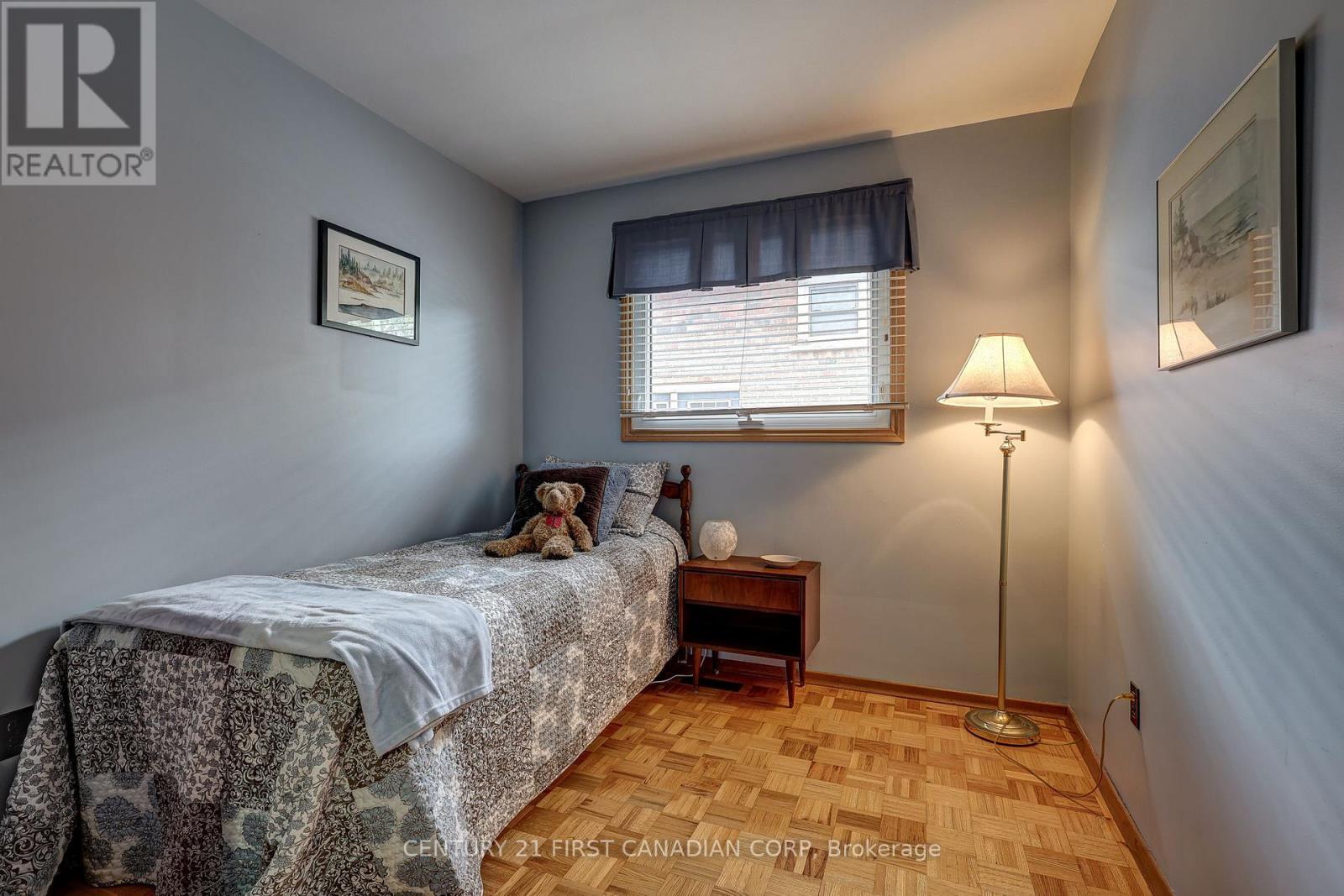 12 Rosemount Crescent, St. Thomas, ON - Indoor Photo Showing Bedroom