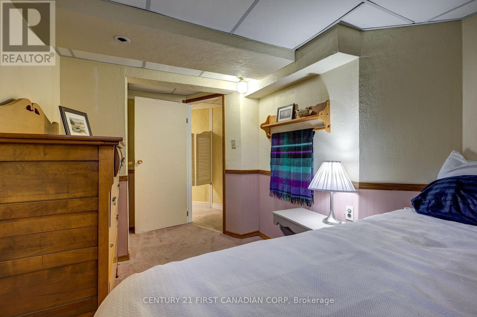 12 Rosemount Crescent, St. Thomas, ON - Indoor Photo Showing Bedroom