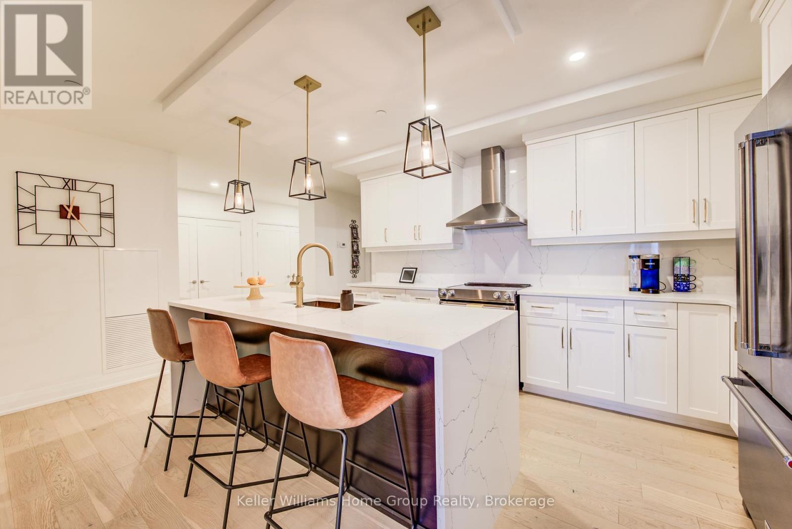 1201 - 71 Wyndham Street S, Guelph (St. Patrick'S Ward), ON - Indoor Photo Showing Kitchen With Upgraded Kitchen