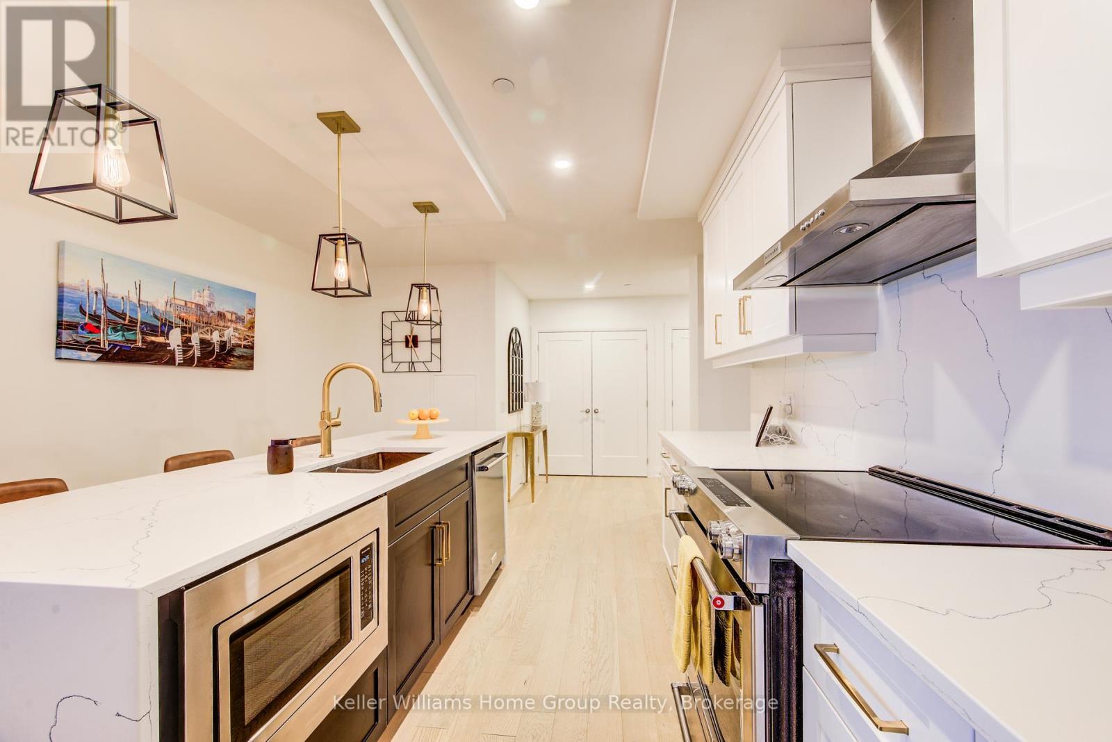 1201 - 71 Wyndham Street S, Guelph (St. Patrick'S Ward), ON - Indoor Photo Showing Kitchen With Upgraded Kitchen