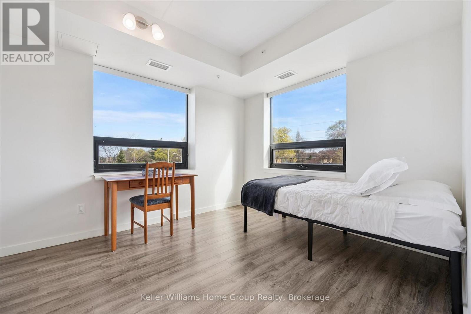 406 - 1219 Gordon Street, Guelph (Kortright West), ON - Indoor