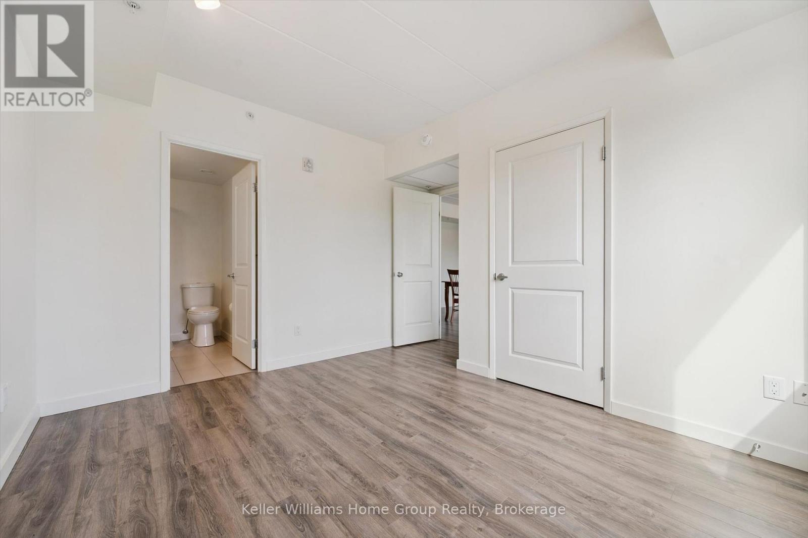 406 - 1219 Gordon Street, Guelph (Kortright West), ON - Indoor Photo Showing Other Room