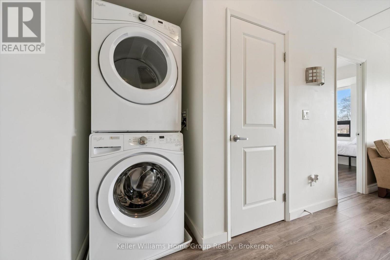 406 - 1219 Gordon Street, Guelph (Kortright West), ON - Indoor Photo Showing Laundry Room