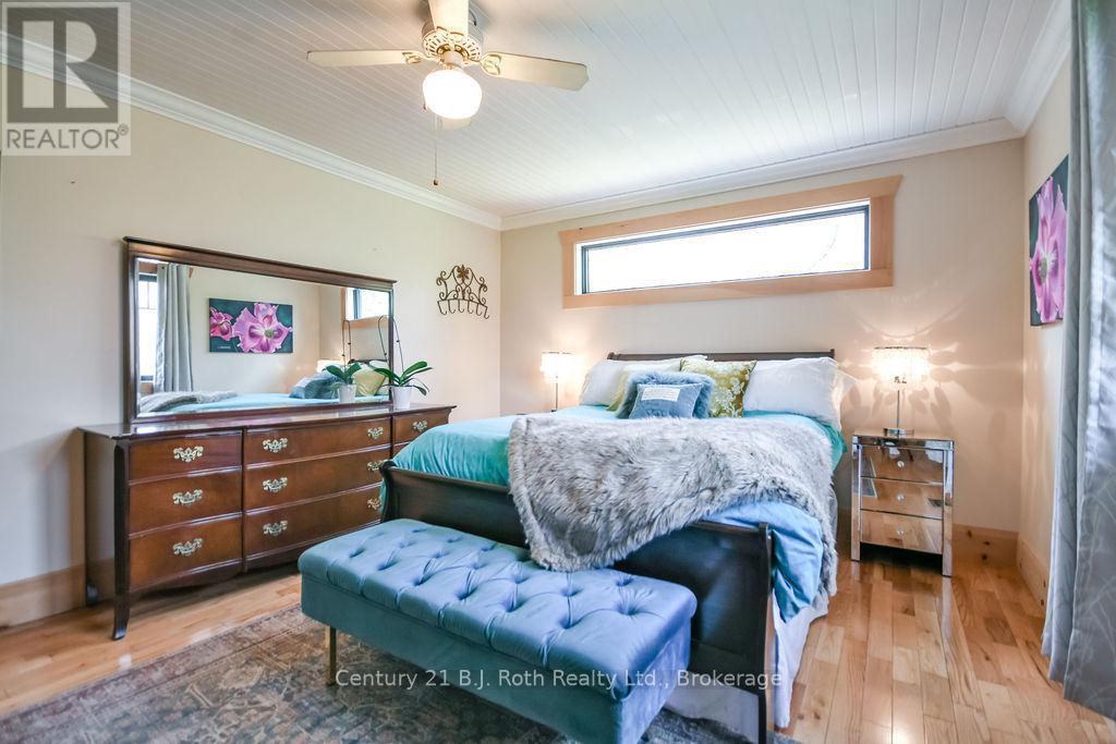 2nd Bedroom - 465 Ridge Road E, Oro-Medonte, ON - Indoor Photo Showing Bedroom
