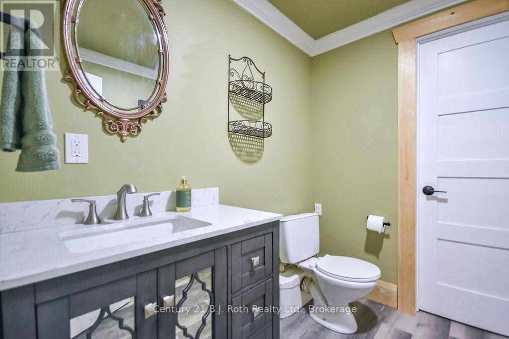 465 Ridge Road E, Oro-Medonte, ON - Indoor Photo Showing Bathroom