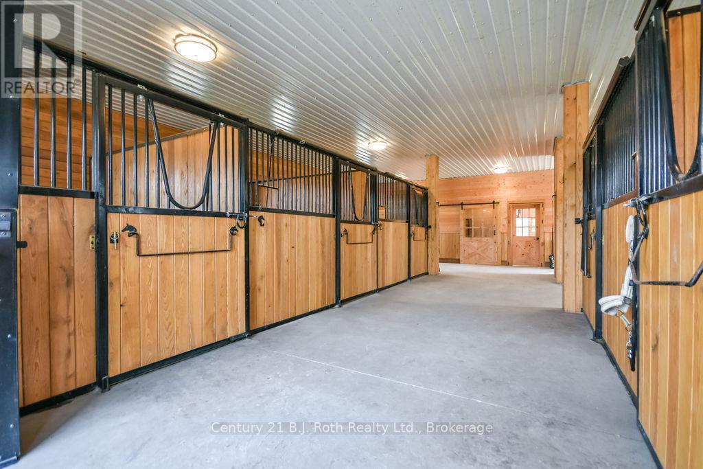 5 Stalls - 465 Ridge Road E, Oro-Medonte, ON - Indoor