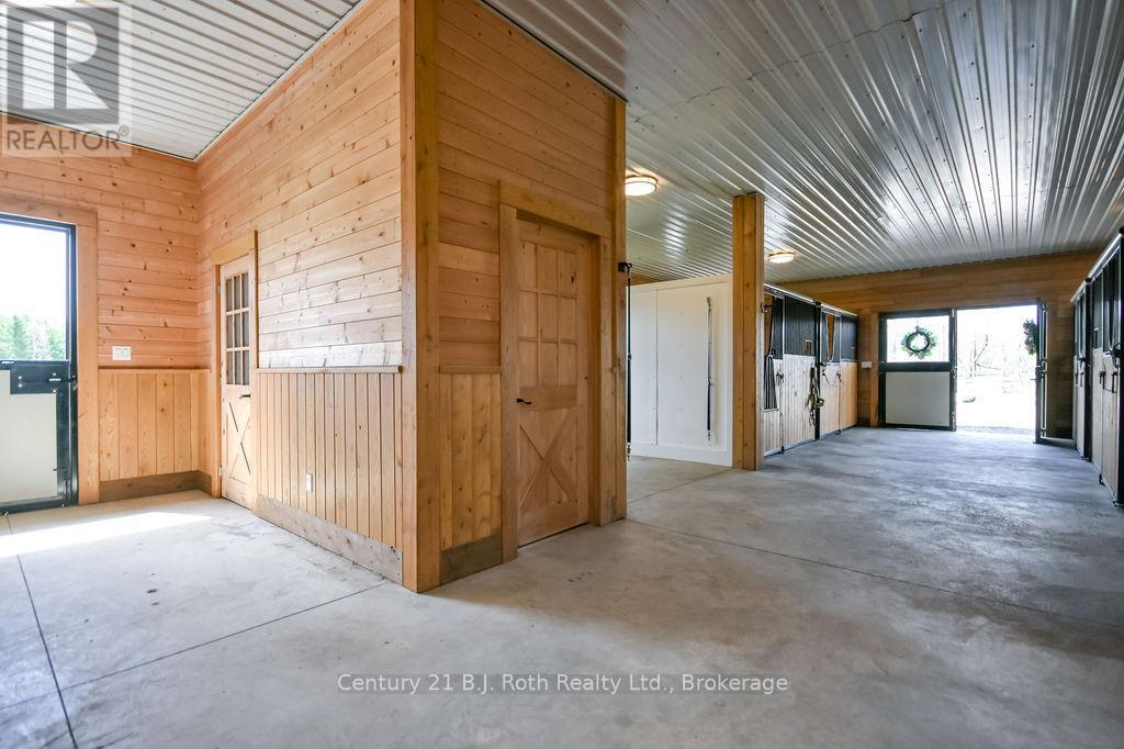 Wash Stall, Powder Room and Closet - 465 Ridge Road E, Oro-Medonte, ON - Indoor Photo Showing Other Room