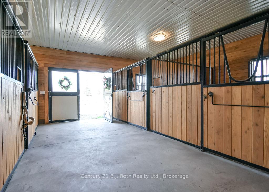 465 Ridge Road E, Oro-Medonte, ON - Photo Showing Other Room
