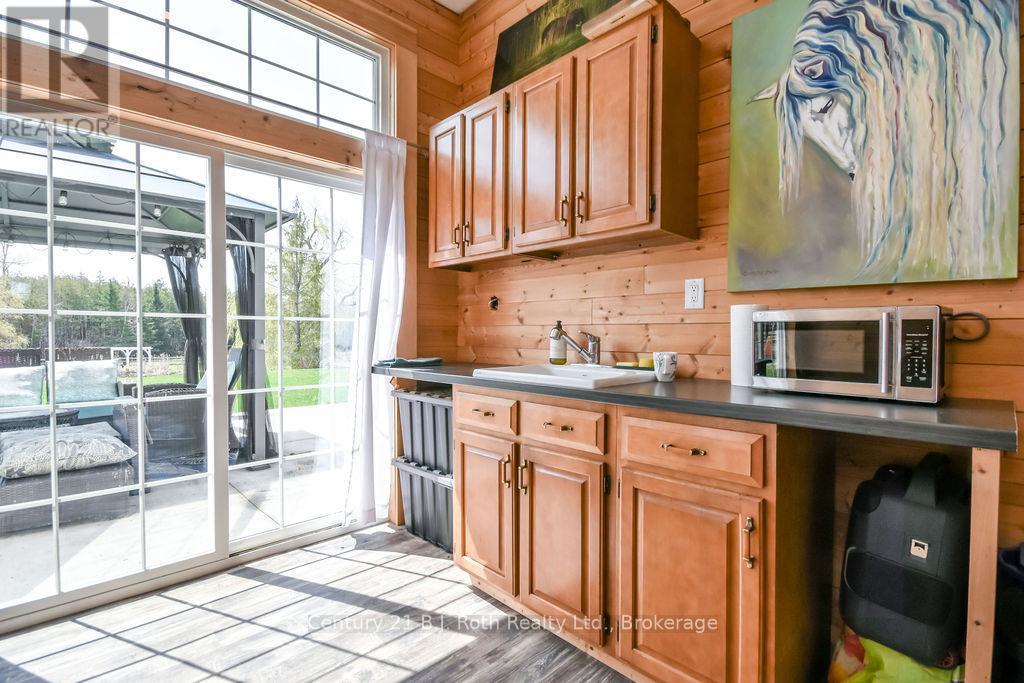 465 Ridge Road E, Oro-Medonte, ON - Indoor