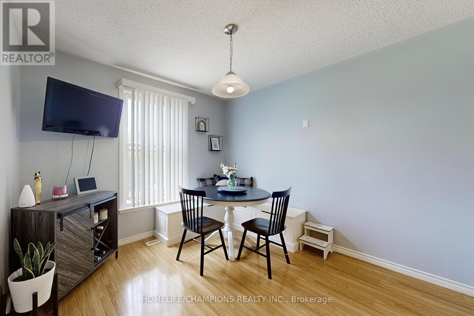 4 Flamingo Crescent, Brampton, ON - Indoor