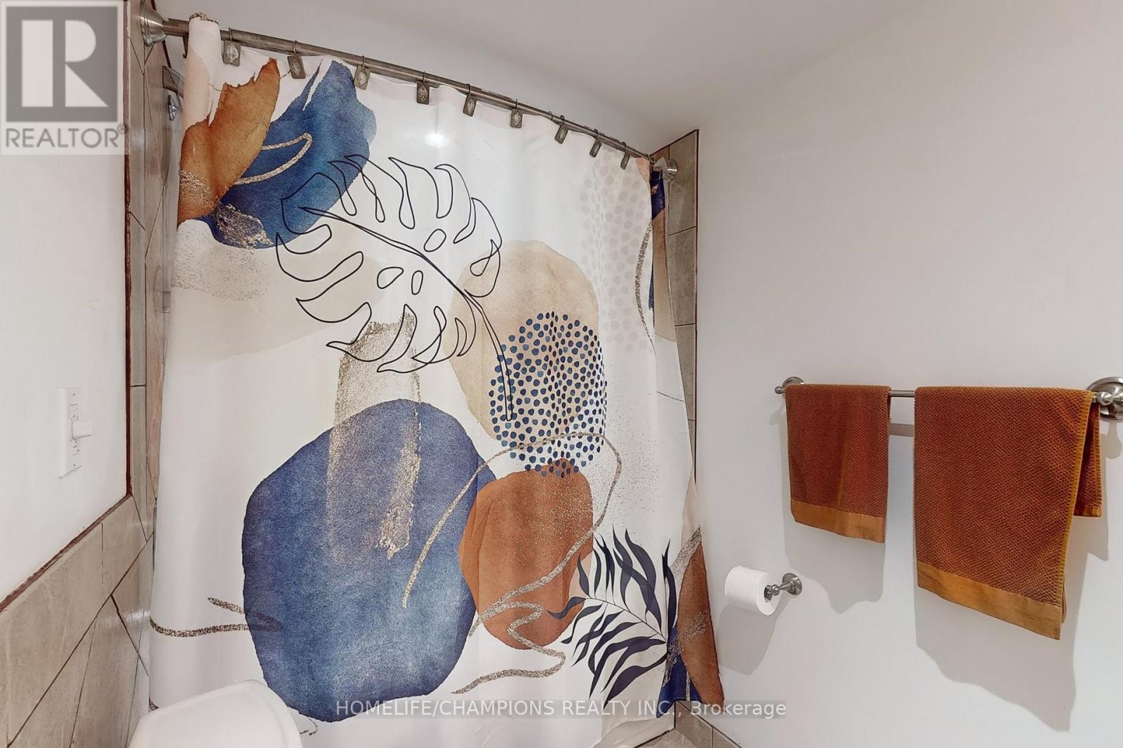 4 Flamingo Crescent, Brampton, ON - Indoor Photo Showing Bathroom