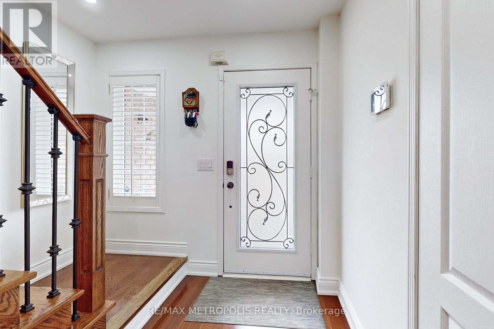 14 Piazza Crescent, Vaughan, ON - Indoor Photo Showing Other Room