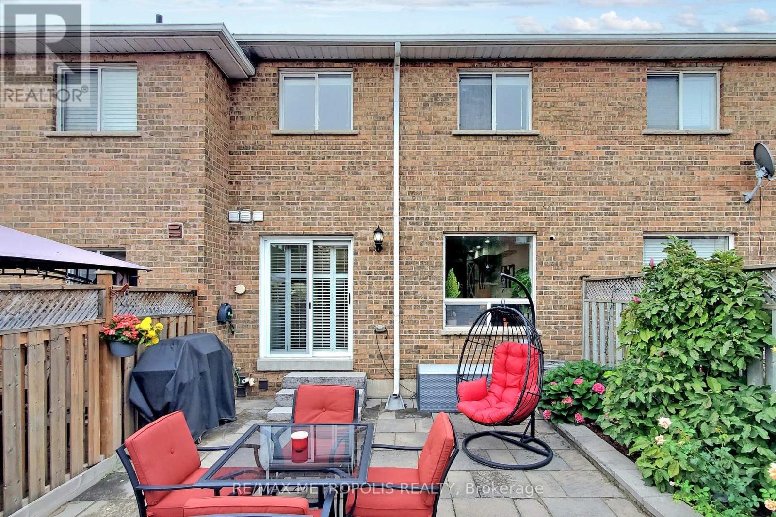 14 Piazza Crescent, Vaughan, ON - Outdoor With Exterior