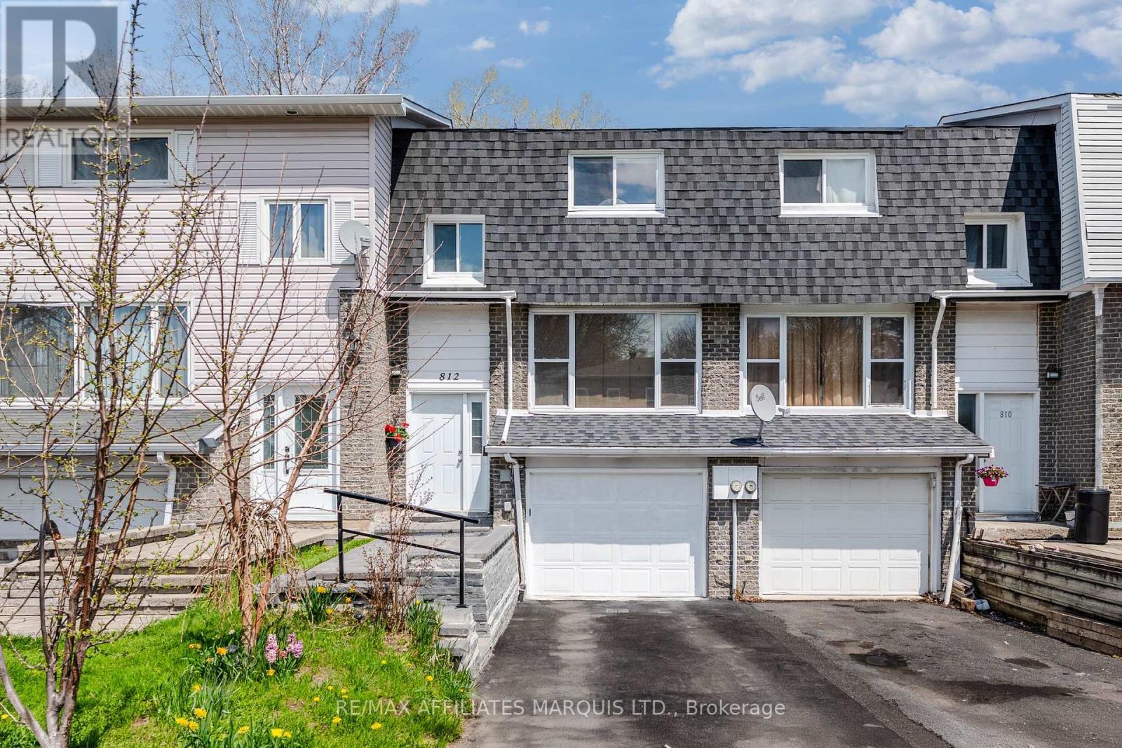 812 Glengarry Boulevard, Cornwall, ON - Outdoor With Facade