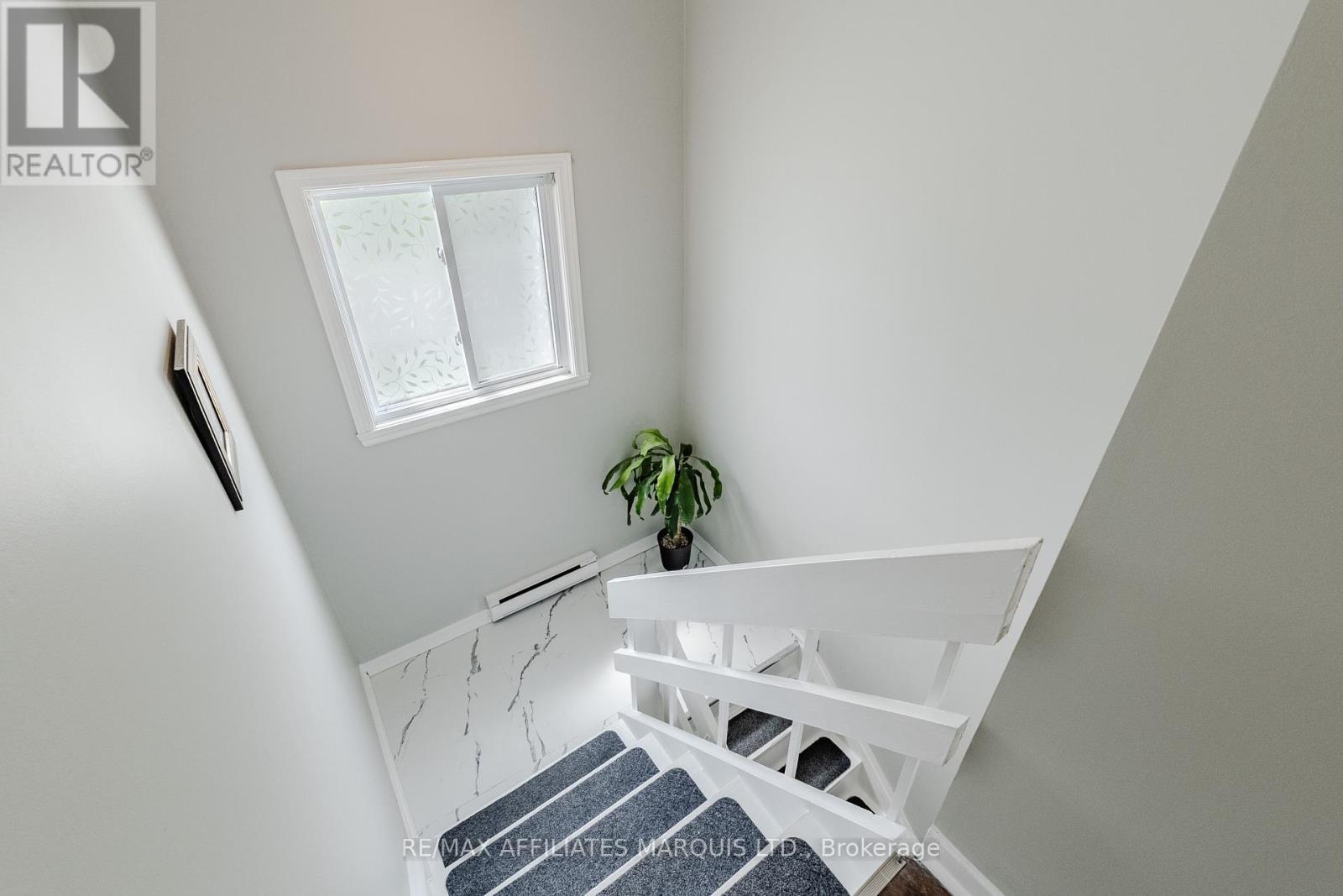 812 Glengarry Boulevard, Cornwall, ON - Indoor Photo Showing Other Room