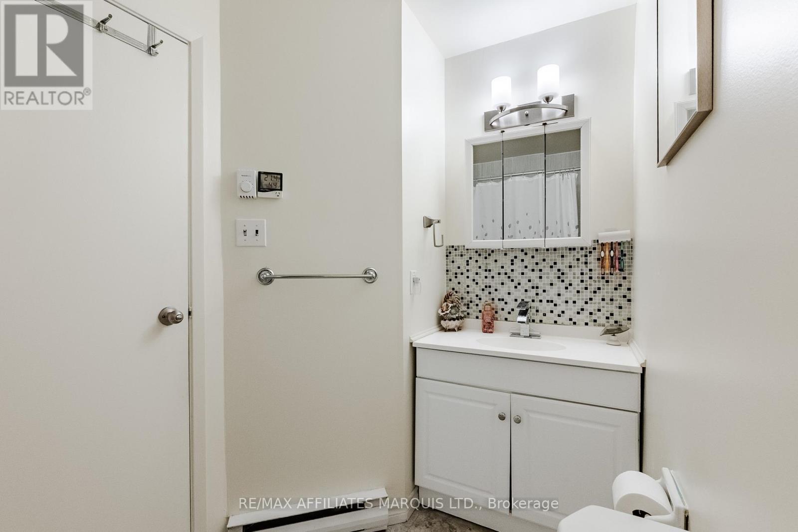 812 Glengarry Boulevard, Cornwall, ON - Indoor Photo Showing Other Room