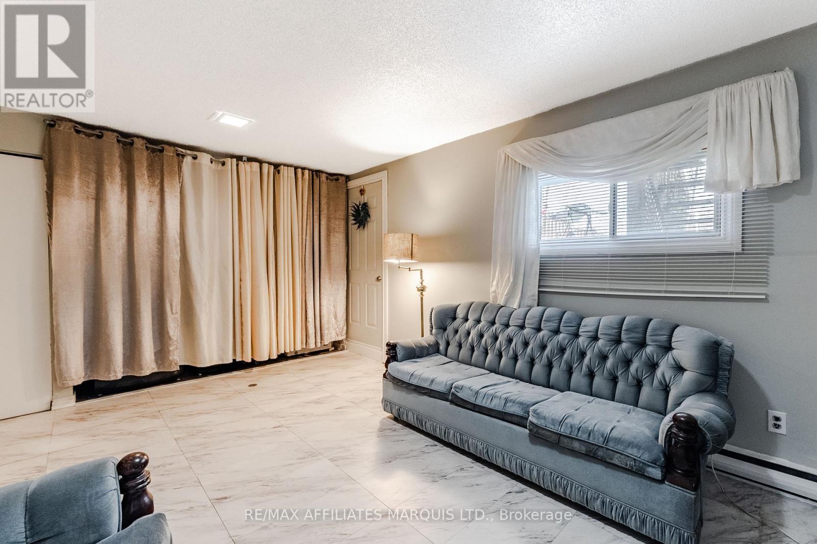 812 Glengarry Boulevard, Cornwall, ON - Indoor