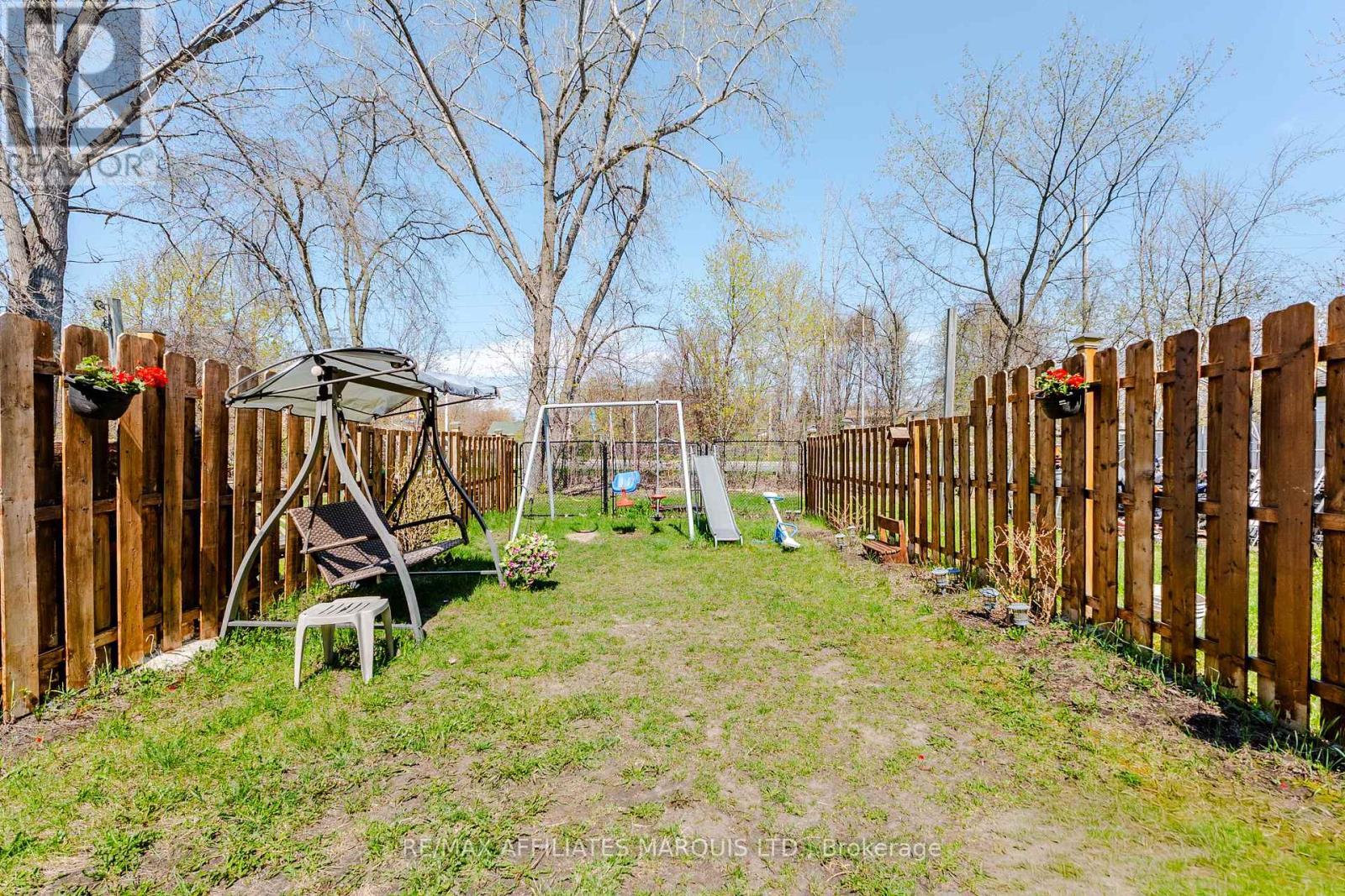 812 Glengarry Boulevard, Cornwall, ON - Outdoor