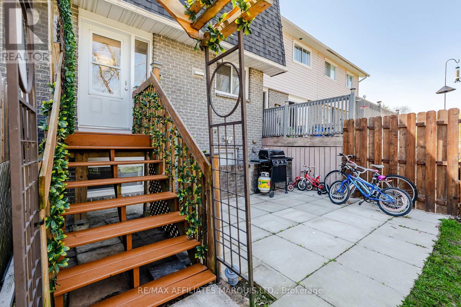 812 Glengarry Boulevard, Cornwall, ON - Outdoor