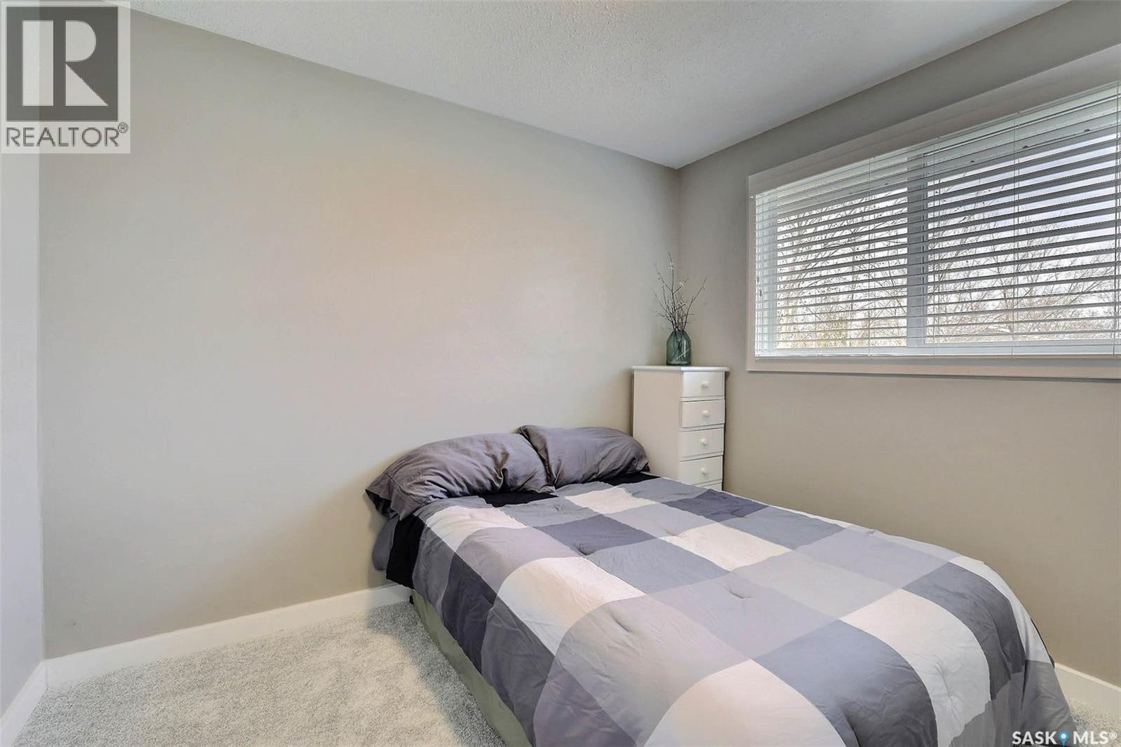 110 Fulton Drive, Regina, SK - Indoor Photo Showing Bedroom