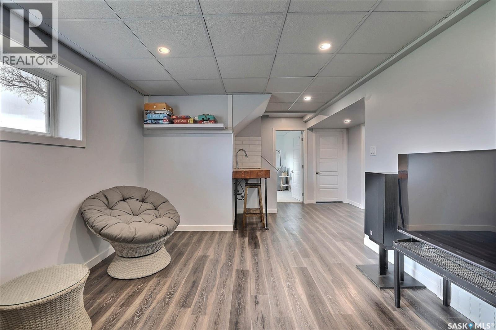 110 Fulton Drive, Regina, SK - Indoor Photo Showing Other Room