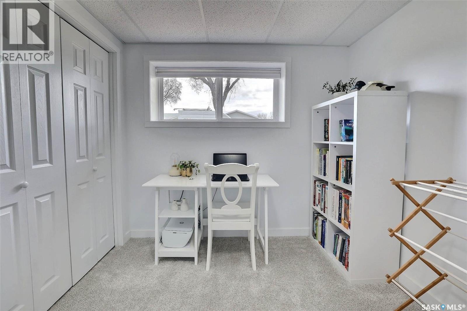 110 Fulton Drive, Regina, SK - Indoor