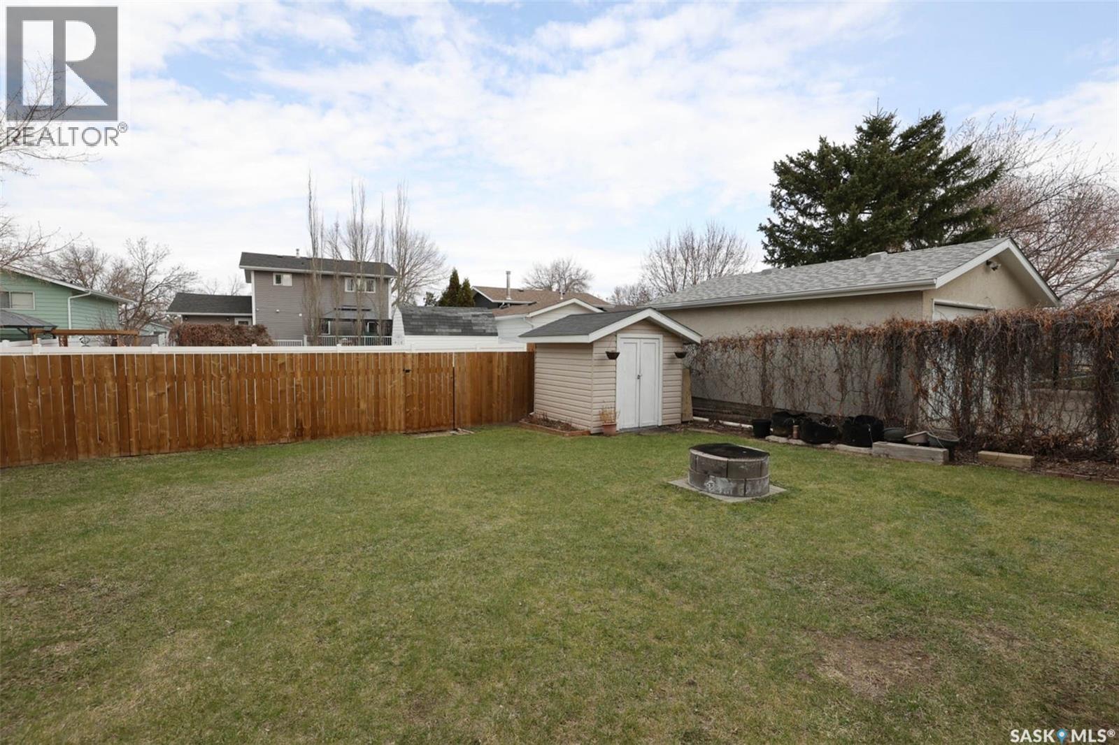 110 Fulton Drive, Regina, SK - Outdoor