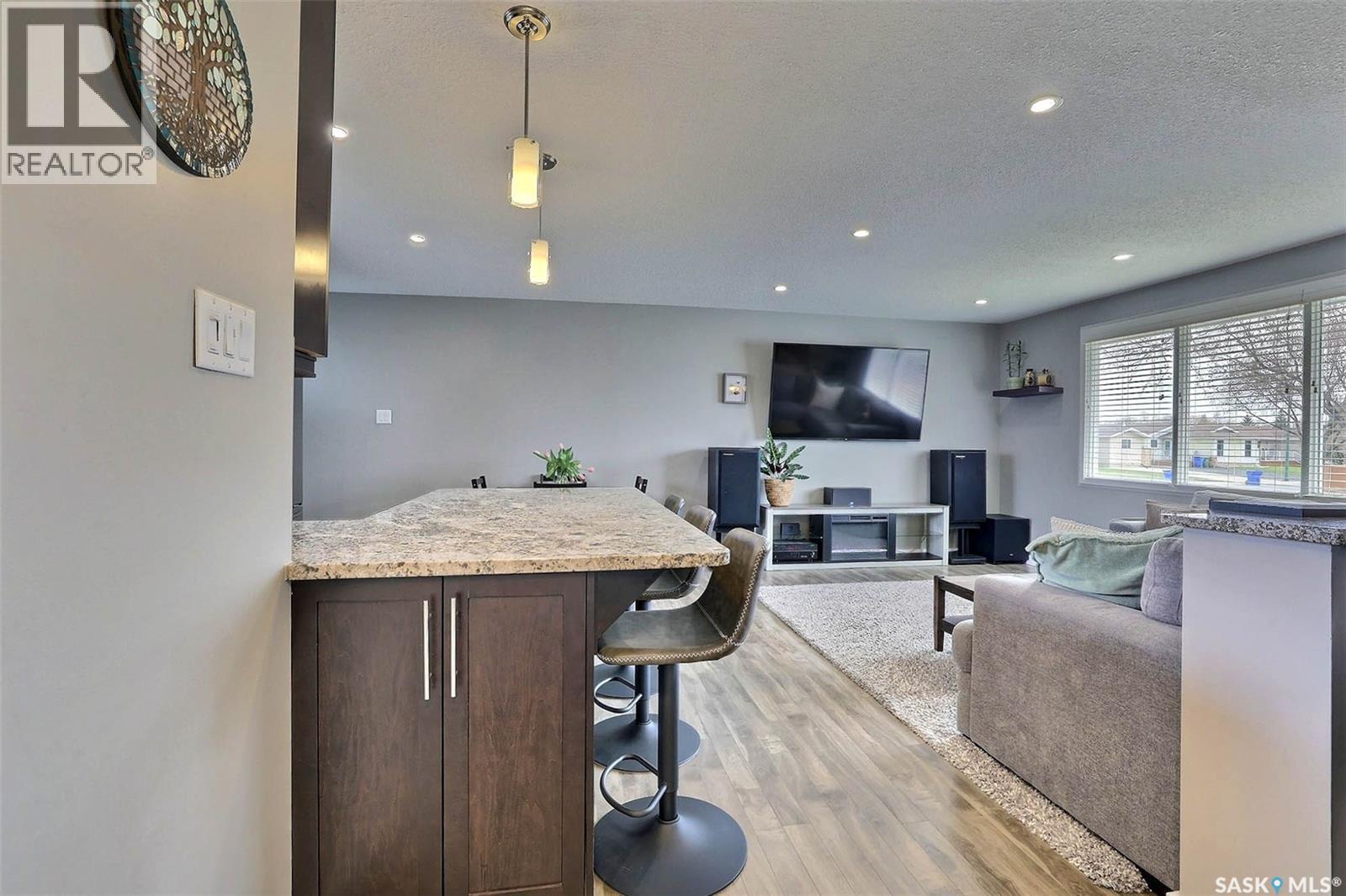 110 Fulton Drive, Regina, SK - Indoor