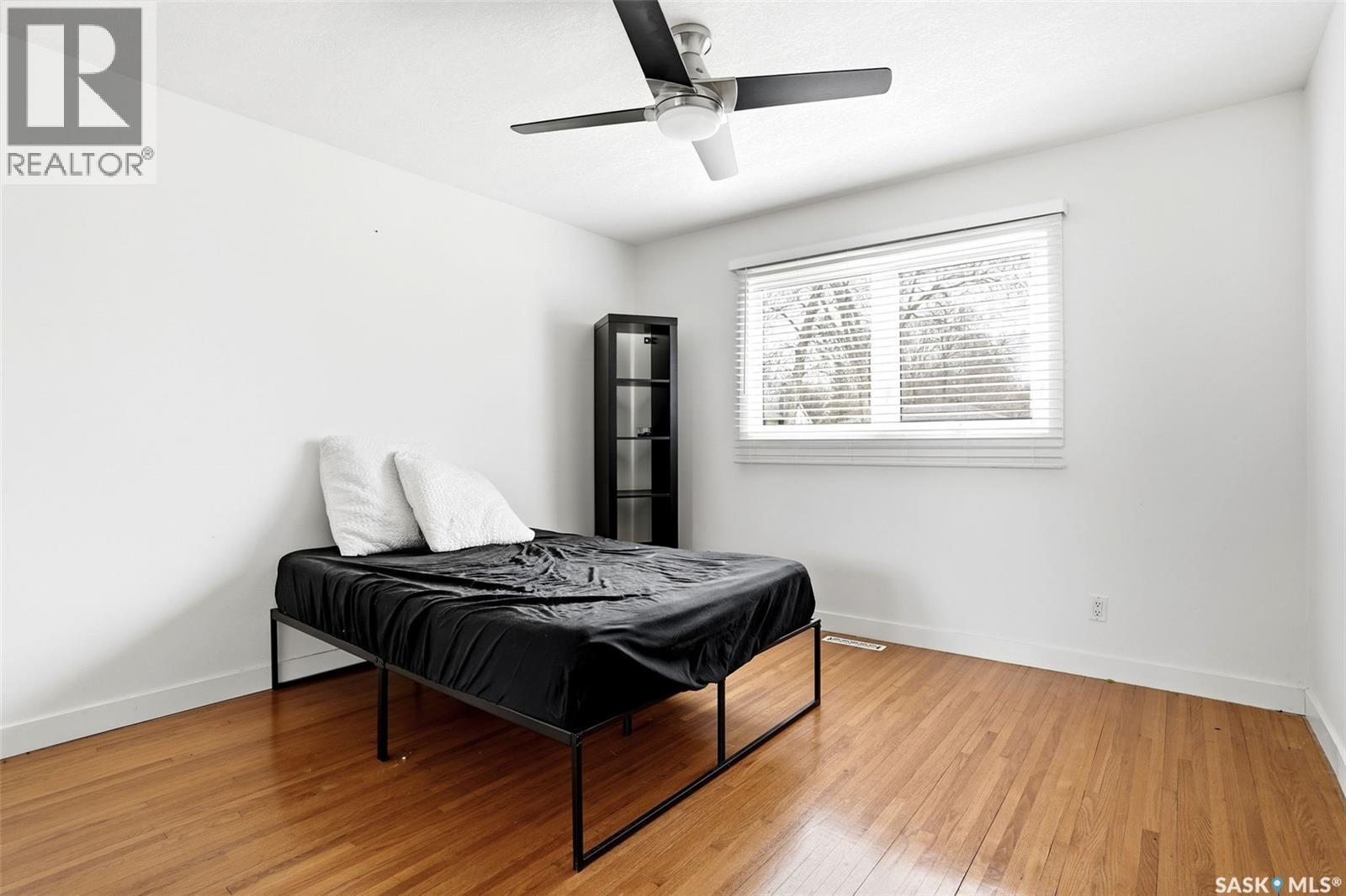 12 Fox Glove Crescent, Regina, SK - Indoor Photo Showing Bedroom