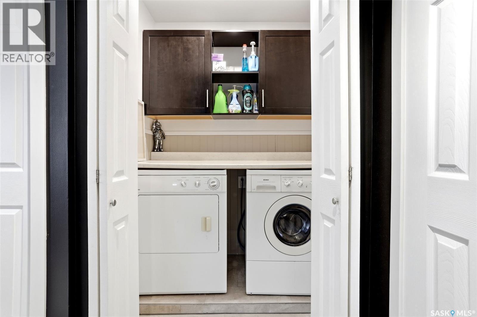 12 Fox Glove Crescent, Regina, SK - Indoor Photo Showing Laundry Room