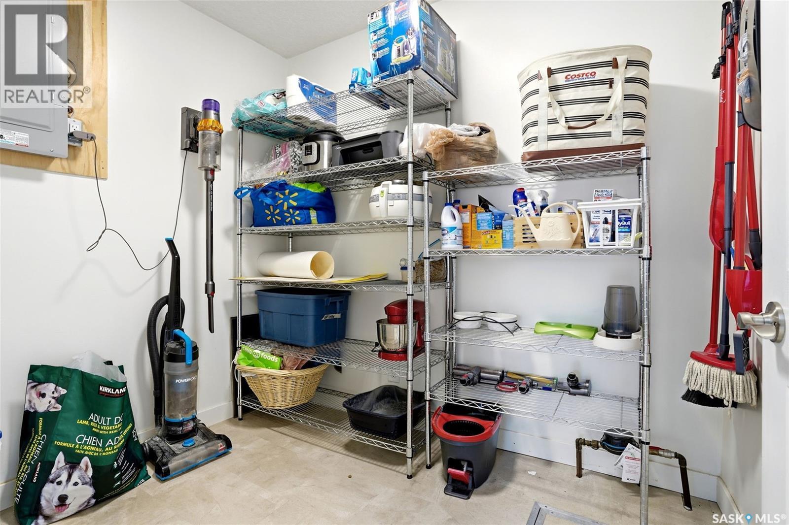 12 Fox Glove Crescent, Regina, SK - Indoor
