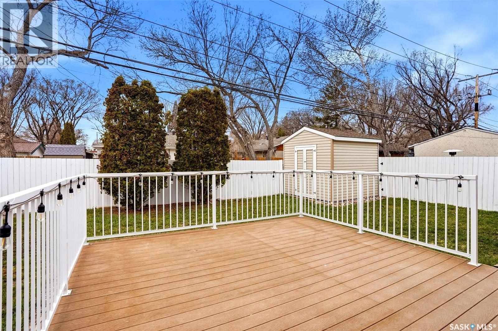 12 Fox Glove Crescent, Regina, SK - Outdoor With Deck Patio Veranda