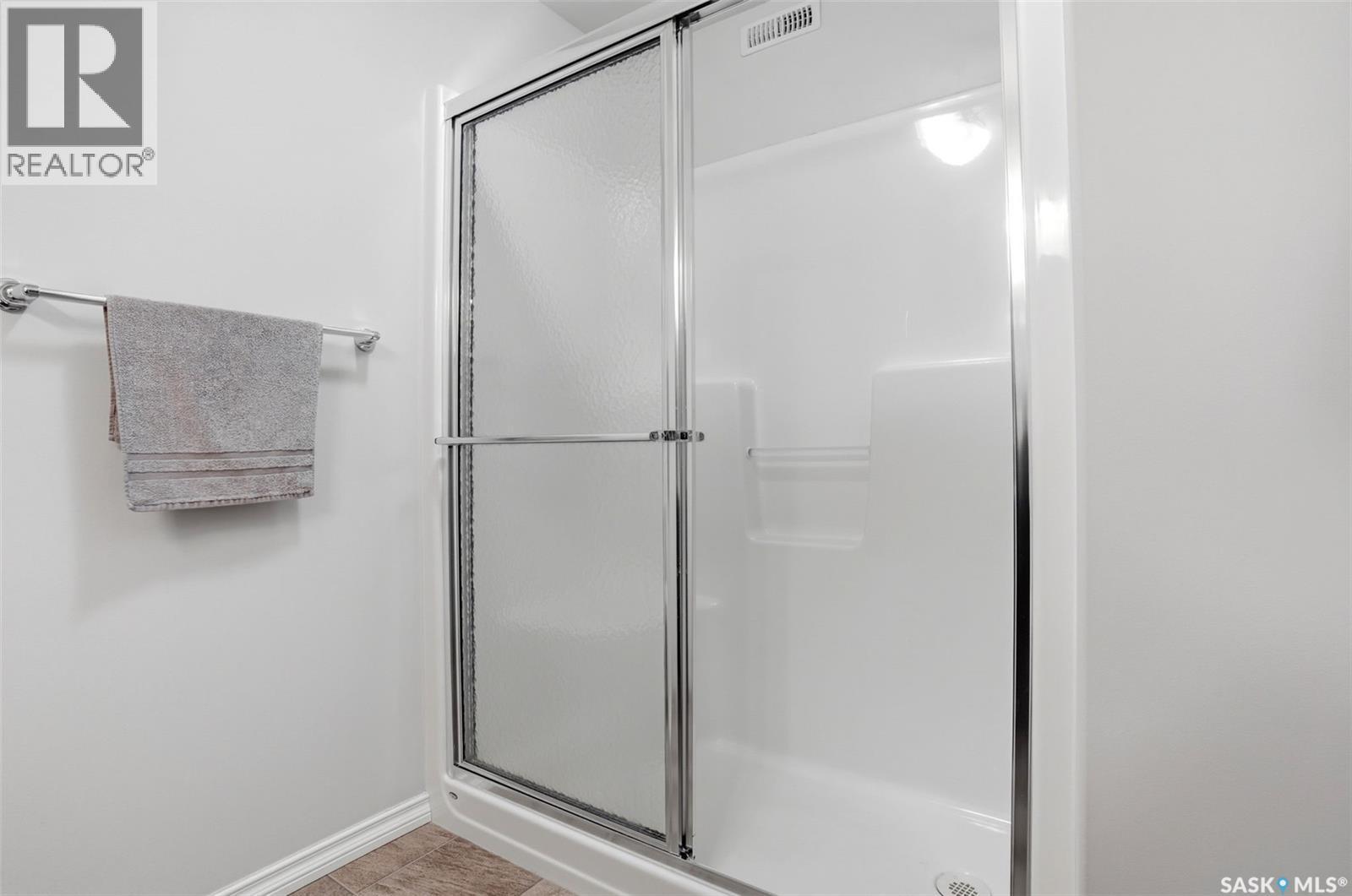157 4100 Sandhill Crescent, Regina, SK - Indoor Photo Showing Bathroom