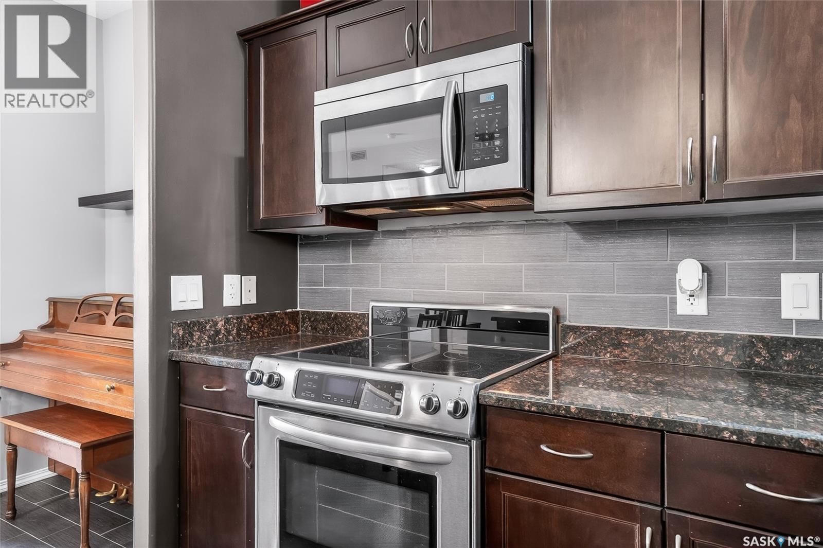 312 363 Nelson Road, Saskatoon, SK - Indoor Photo Showing Kitchen With Upgraded Kitchen