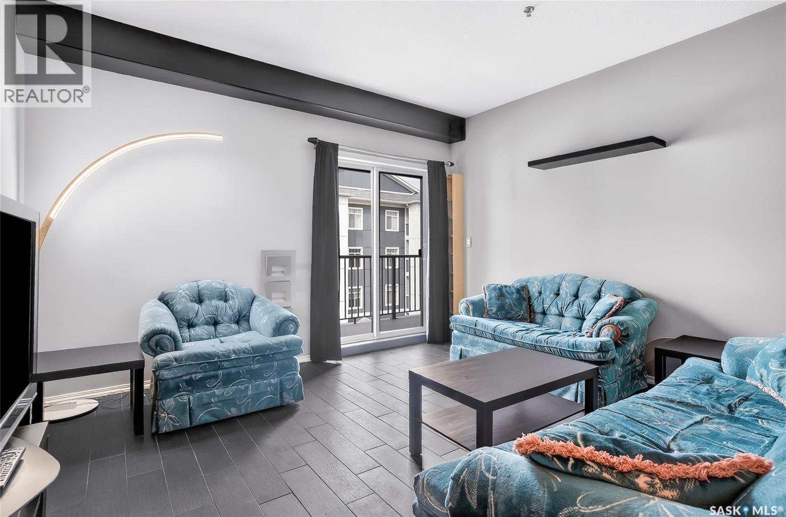 312 363 Nelson Road, Saskatoon, SK - Indoor Photo Showing Living Room