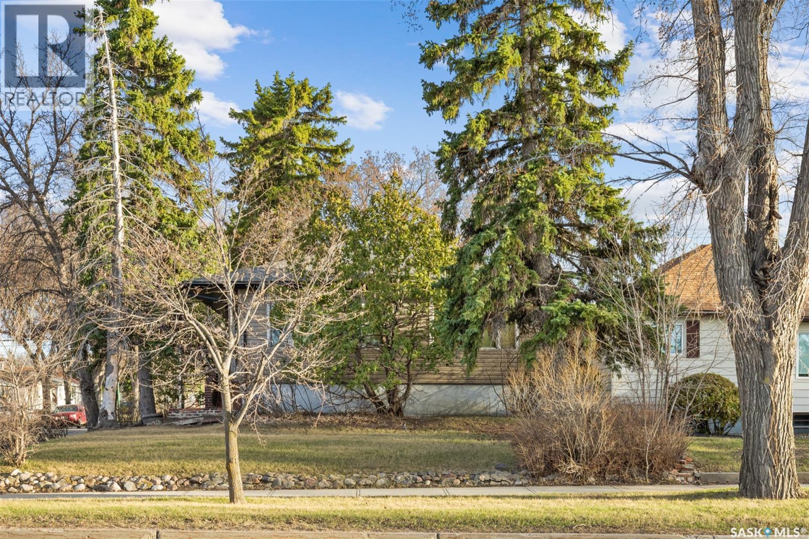 3301 Regina Avenue, Regina, SK - Outdoor With View