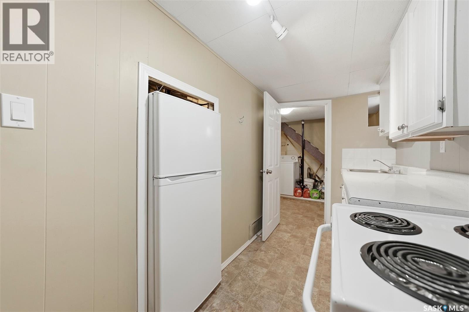 1117 15Th Street E, Saskatoon, SK - Indoor Photo Showing Kitchen