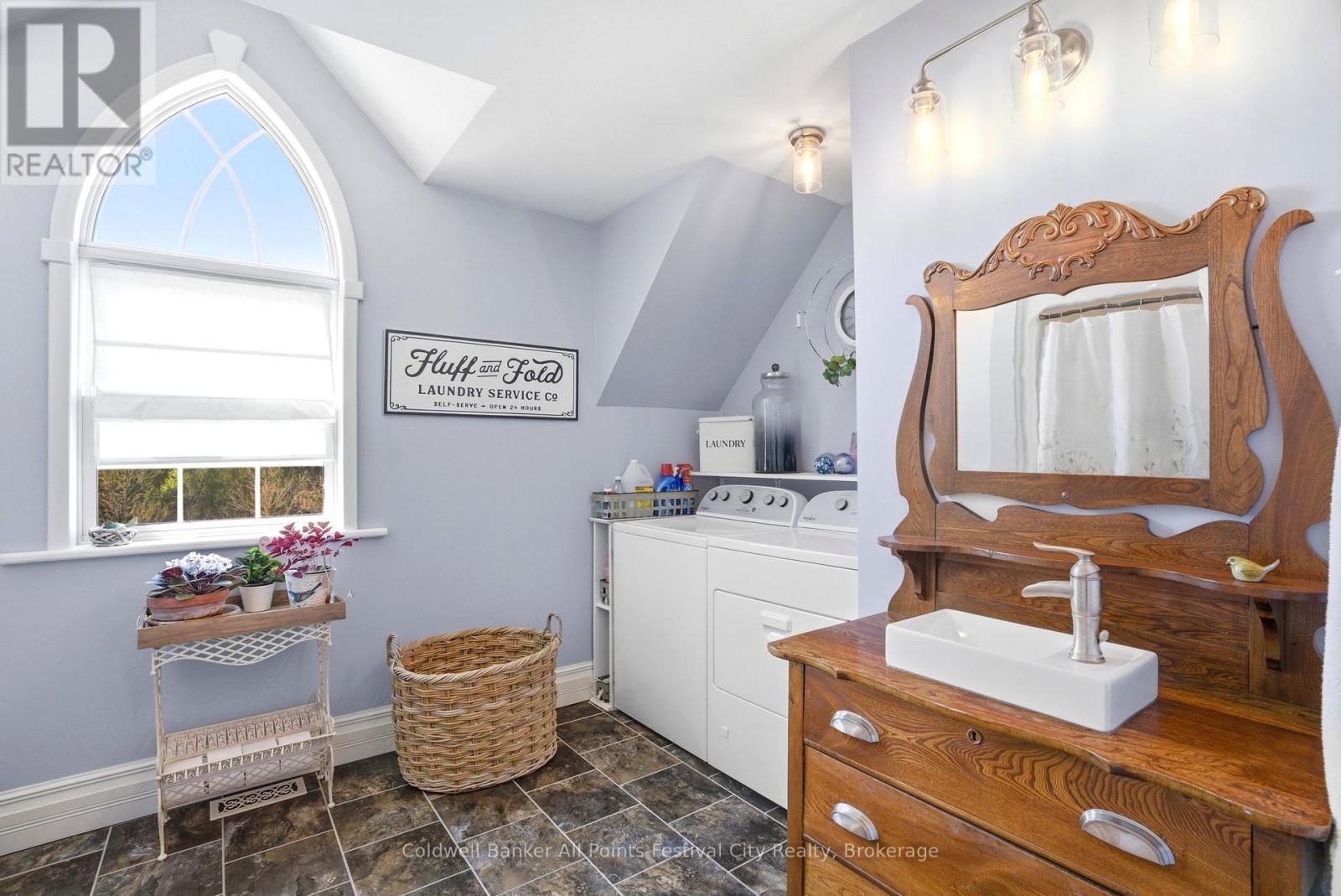 36603 Maitland Avenue, Goderich (Goderich (Town)), ON - Indoor Photo Showing Laundry Room