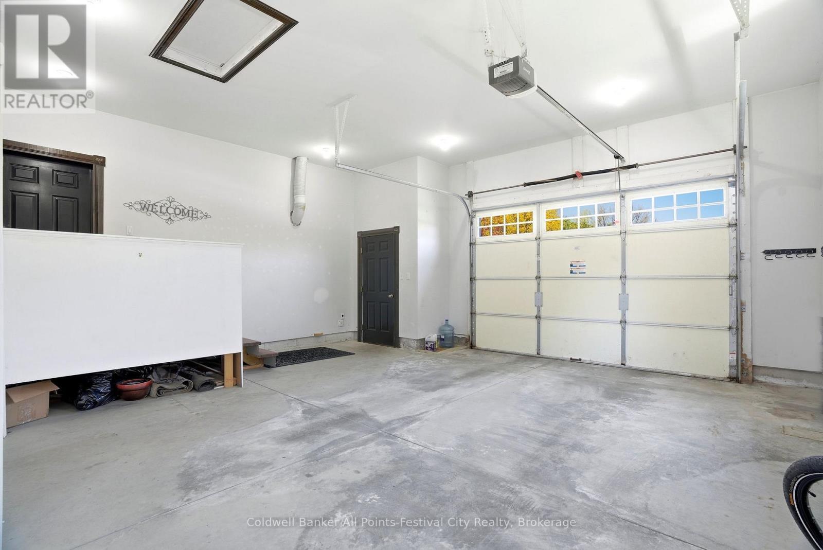 36603 Maitland Avenue, Goderich (Goderich (Town)), ON - Indoor Photo Showing Garage