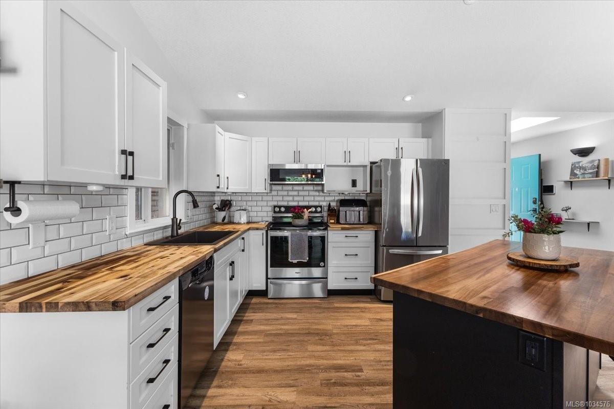 2786 Tamara Dr, Nanaimo, BC