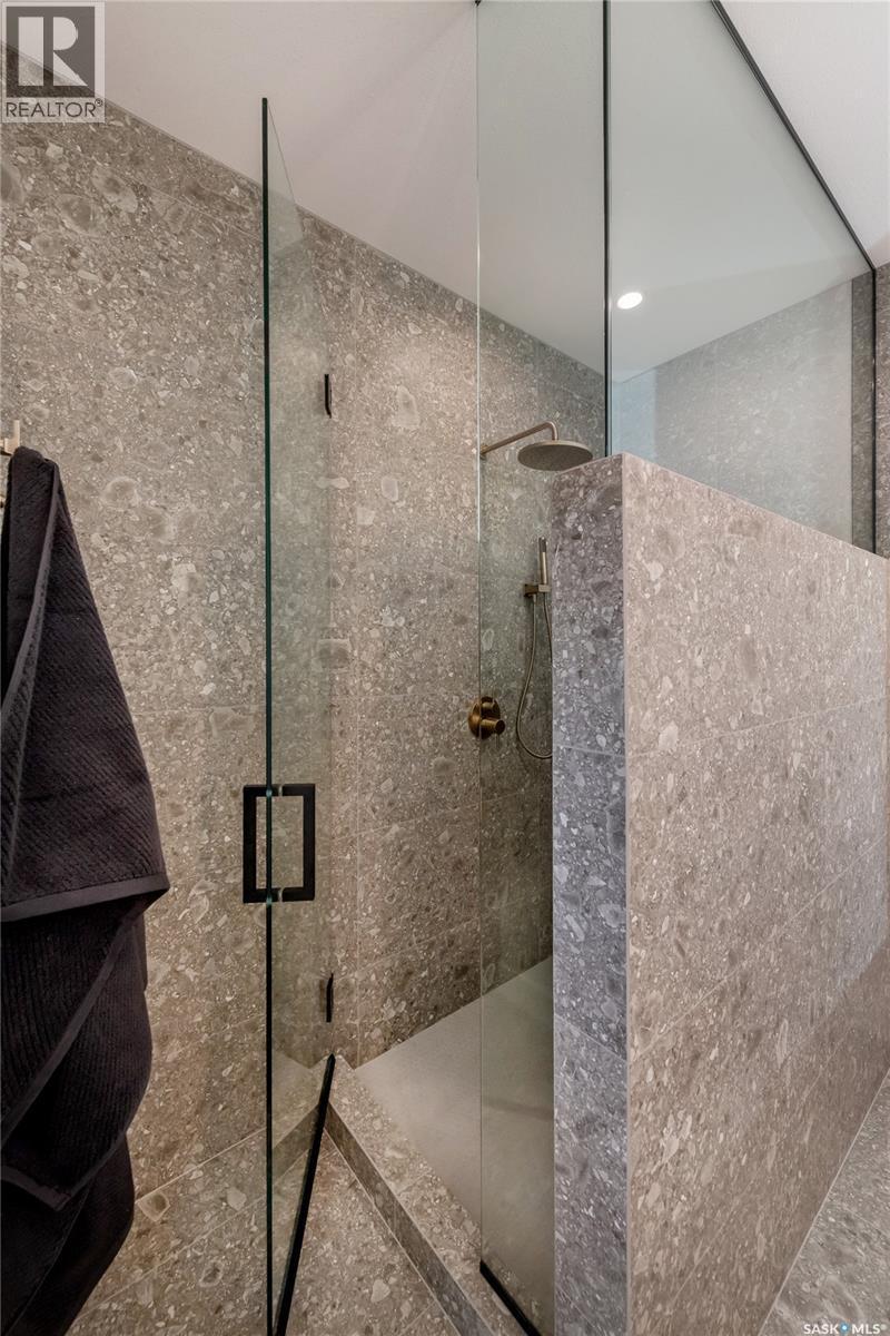 114 Cockcroft Manor, Saskatoon, SK - Indoor Photo Showing Bathroom