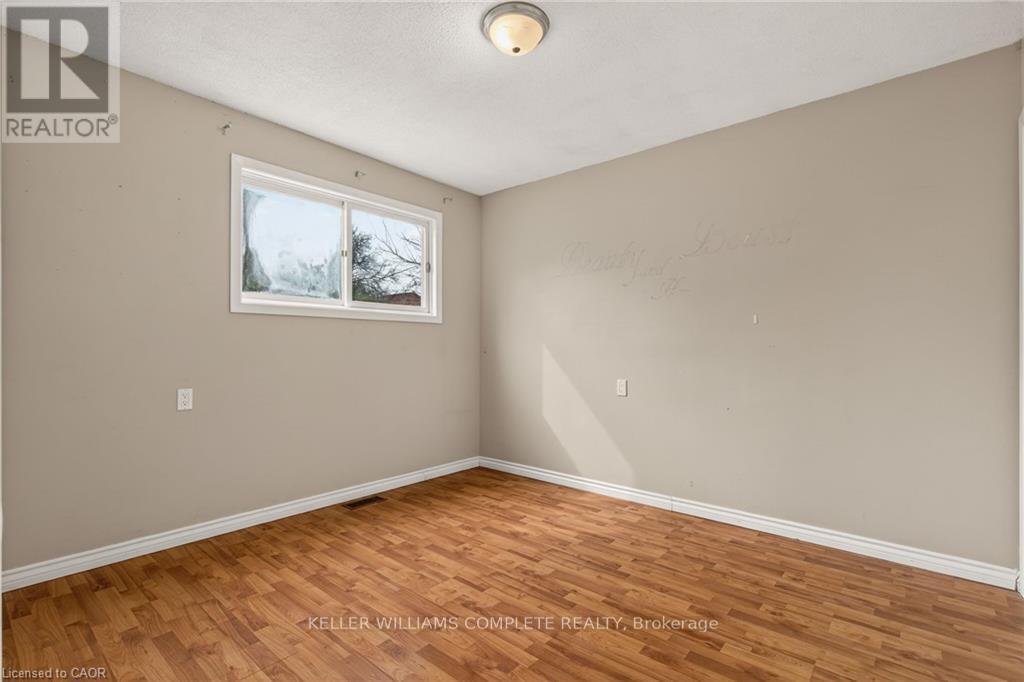 148 Huxley Avenue S, Hamilton, ON - Indoor Photo Showing Other Room