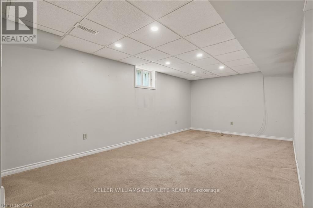 148 Huxley Avenue S, Hamilton, ON - Indoor