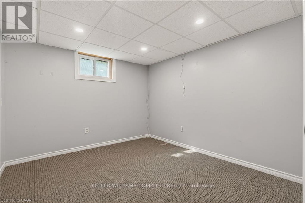 148 Huxley Avenue S, Hamilton, ON - Indoor