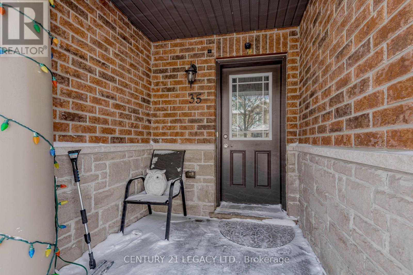 35 Oldfield Drive, Guelph, ON - Outdoor With Exterior
